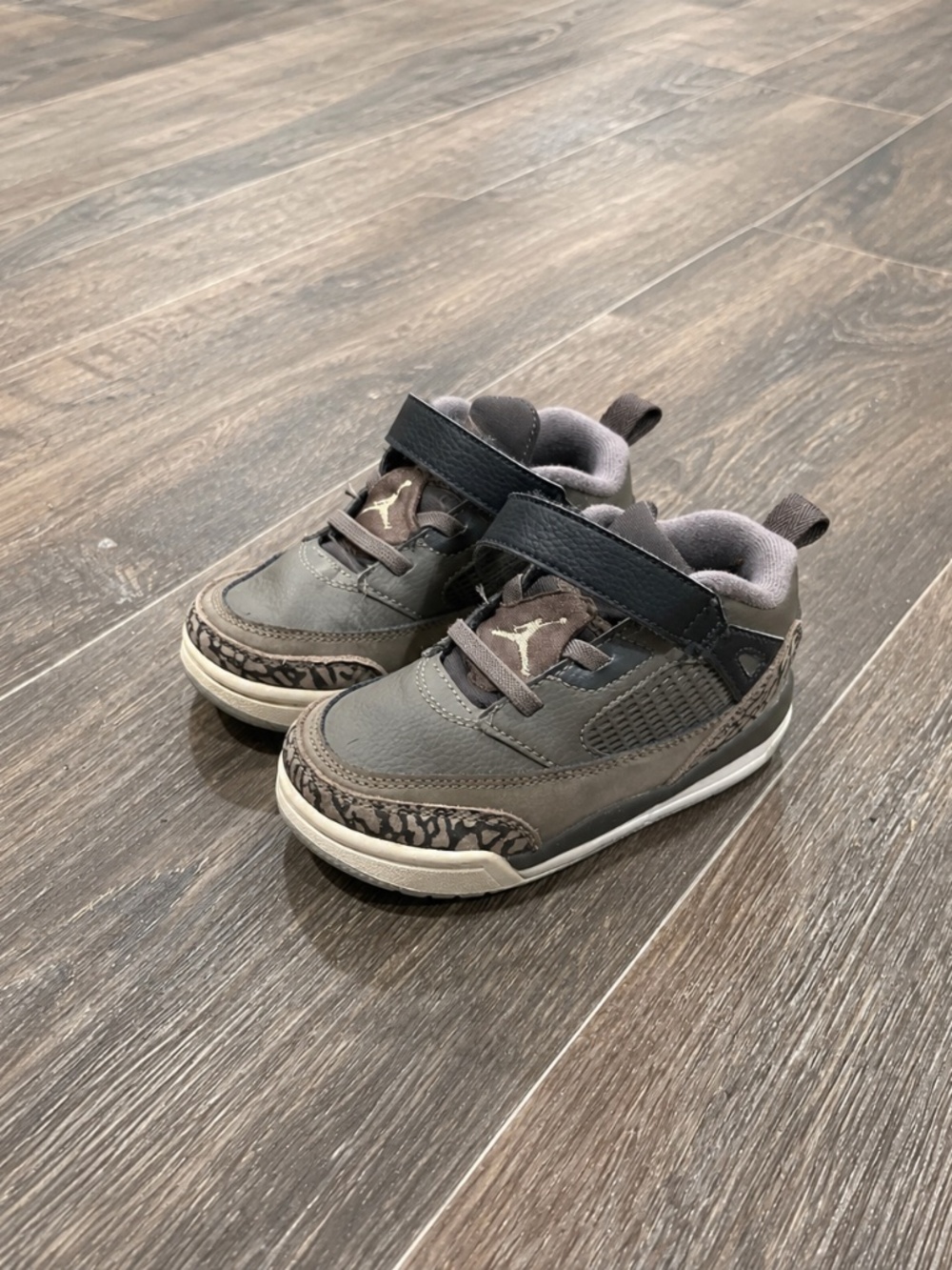 Nike Air Jordan Toddler Sneakers – Size 9C – Gray/Black